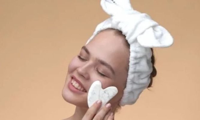 If you wear this stone, there will be no effect of aging, you will remain young forever