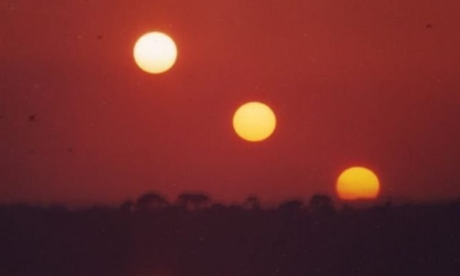 3 Suns shine together on this planet, scientists made surprising discovery